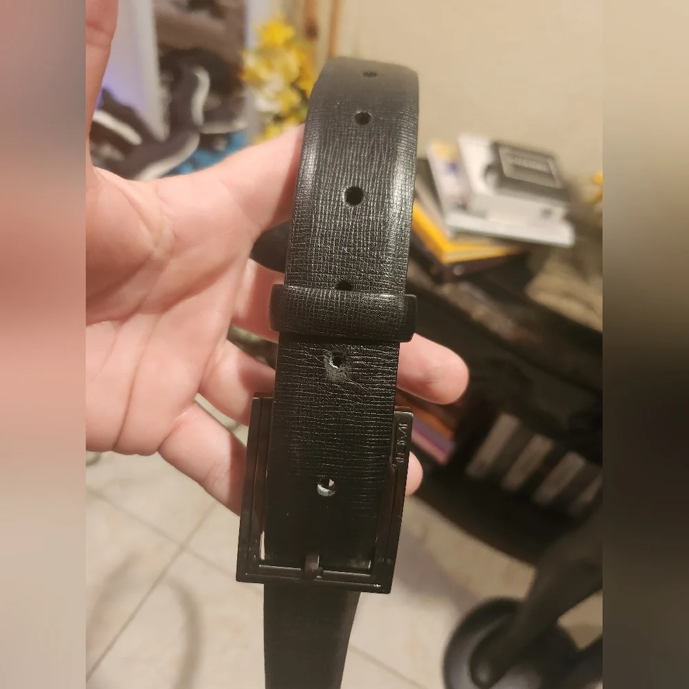 Tumi leather belt